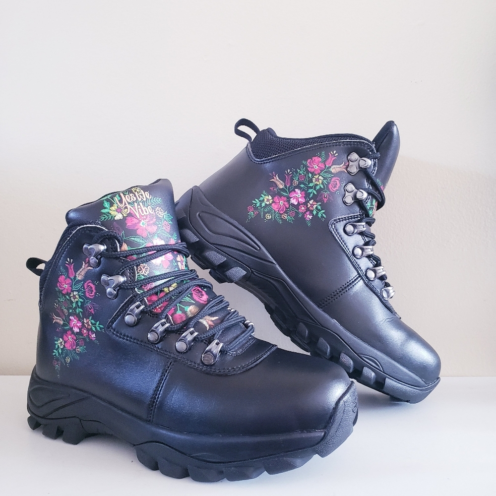 YES WE VIBE Vegan Leather Floral Print Ankle Boots - Men's 6.5 / Women's 8